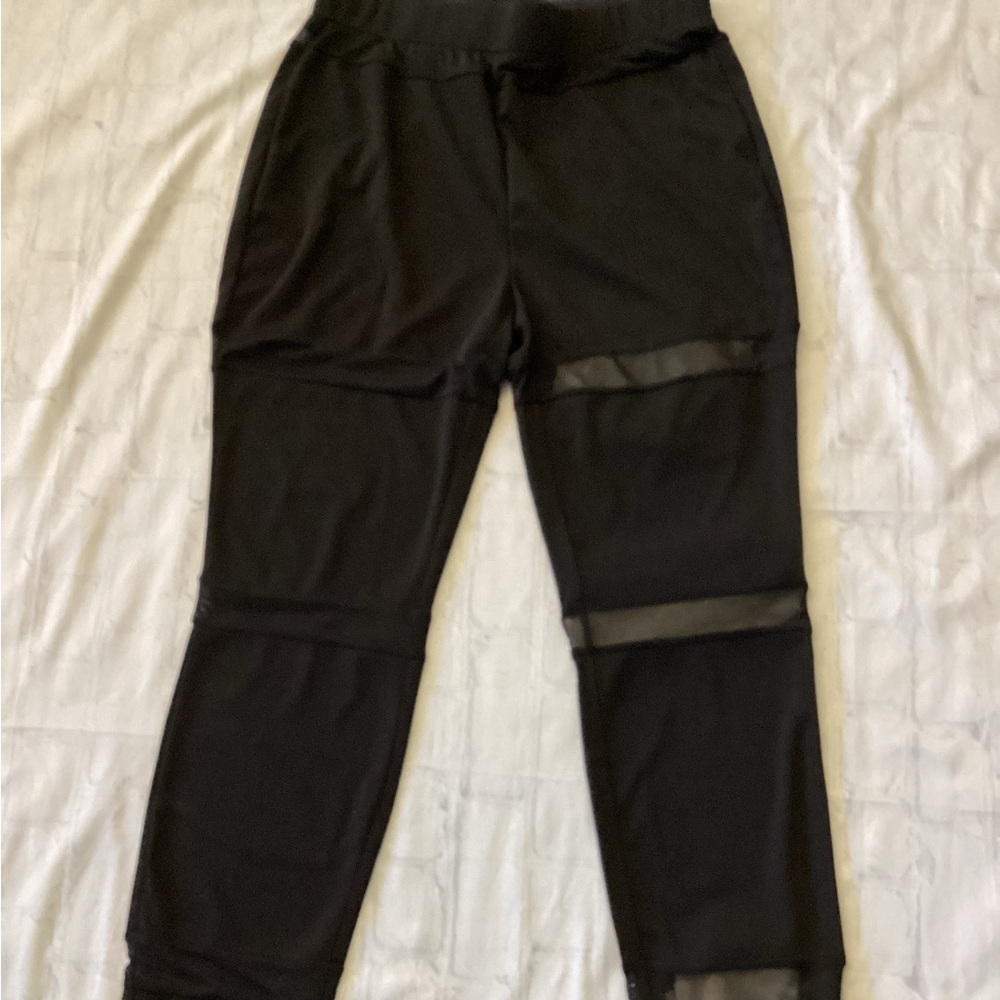 Mesh-Panel Leggings